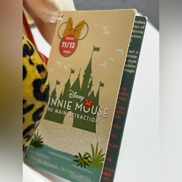 Disney Minnie Mouse Main Attraction Jungle Cruise Plush - Picture 5 of 5